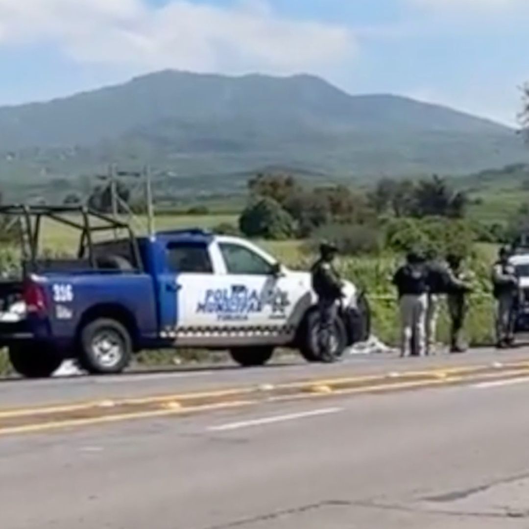 Abandonan Bolsas con Restos Humanos de Dos Hombres en la Carretera Yuriria - Valle De Santiago